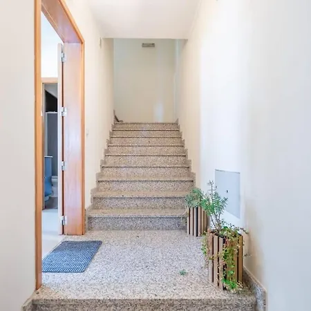 Cantinho Dos Fernandes Ii *