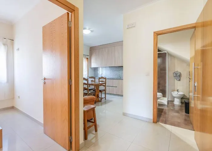 Cantinho Dos Fernandes Ii *