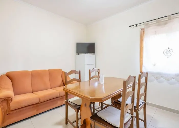 Cantinho Dos Fernandes Ii *